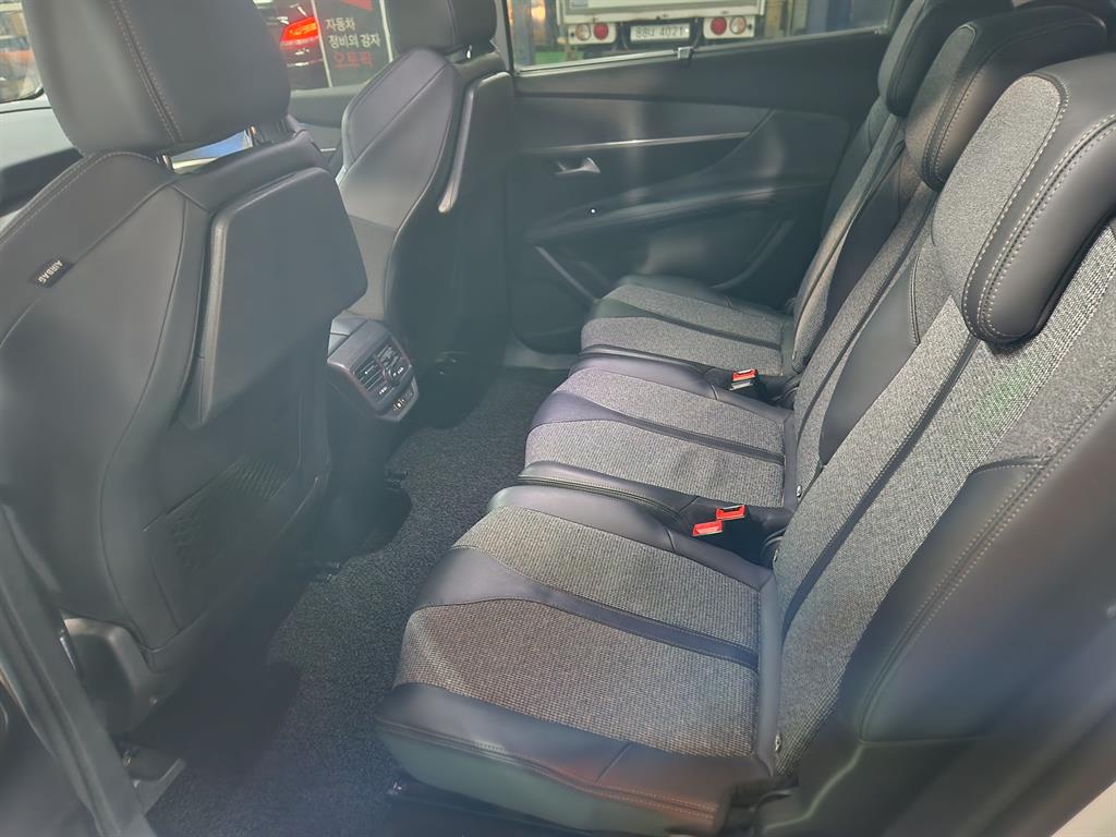 Peugeot 5008 - Vista 10