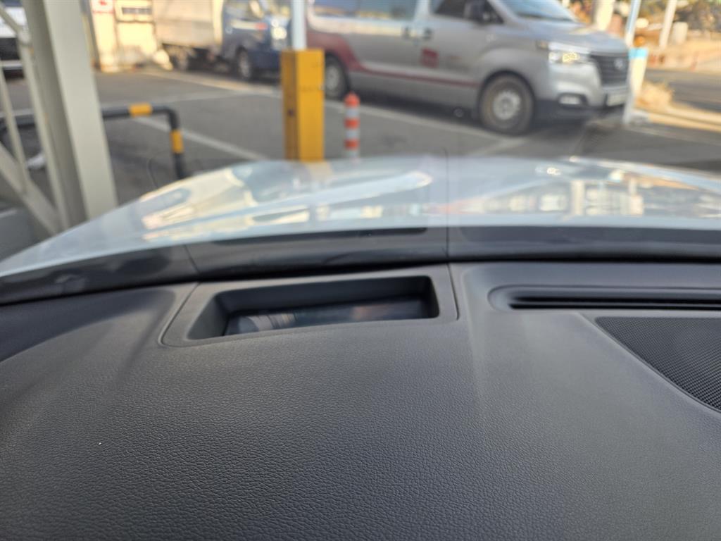 Genesis G70 - Vista 10