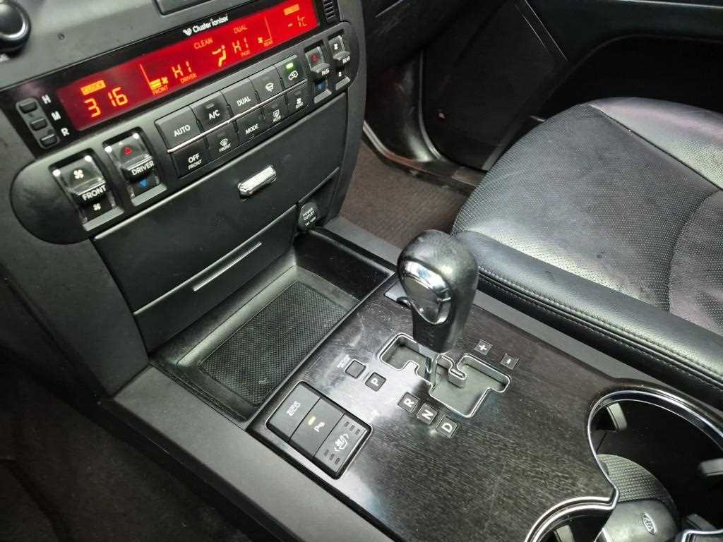 KIA Mohave - Vista 8