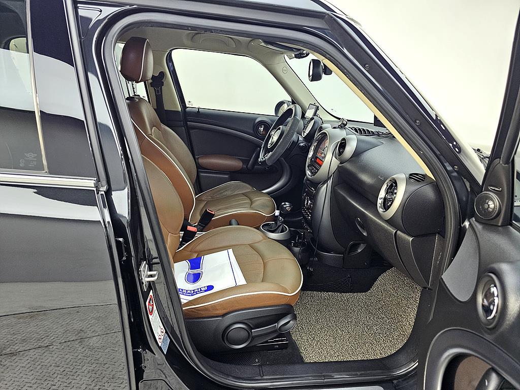 Mini Countryman - Vista 11