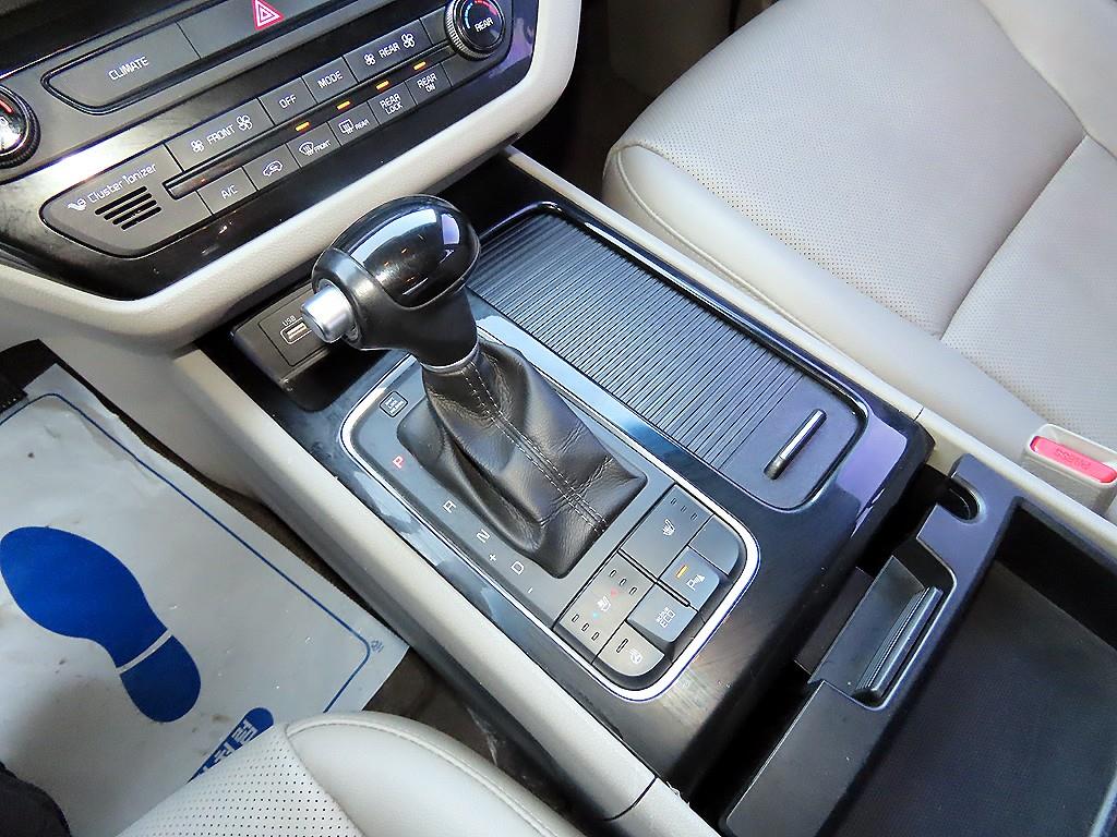 KIA Carnival - Vista 11