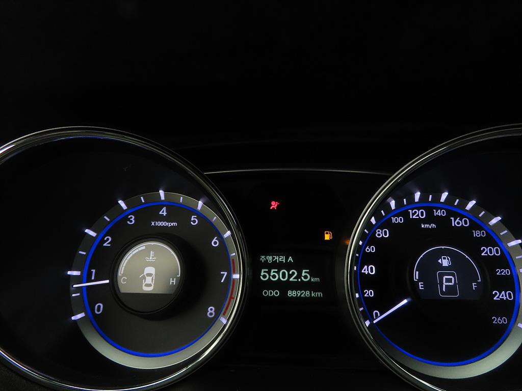 HYUNDAI Sonata - Vista 9