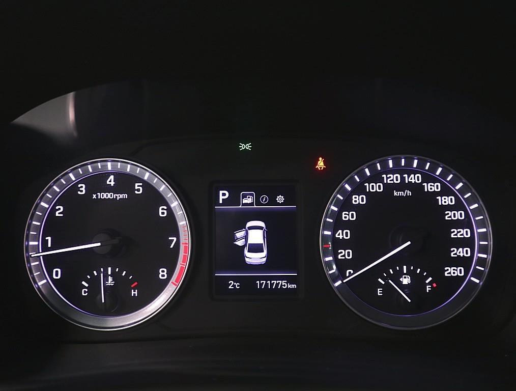 HYUNDAI Sonata - Vista 6