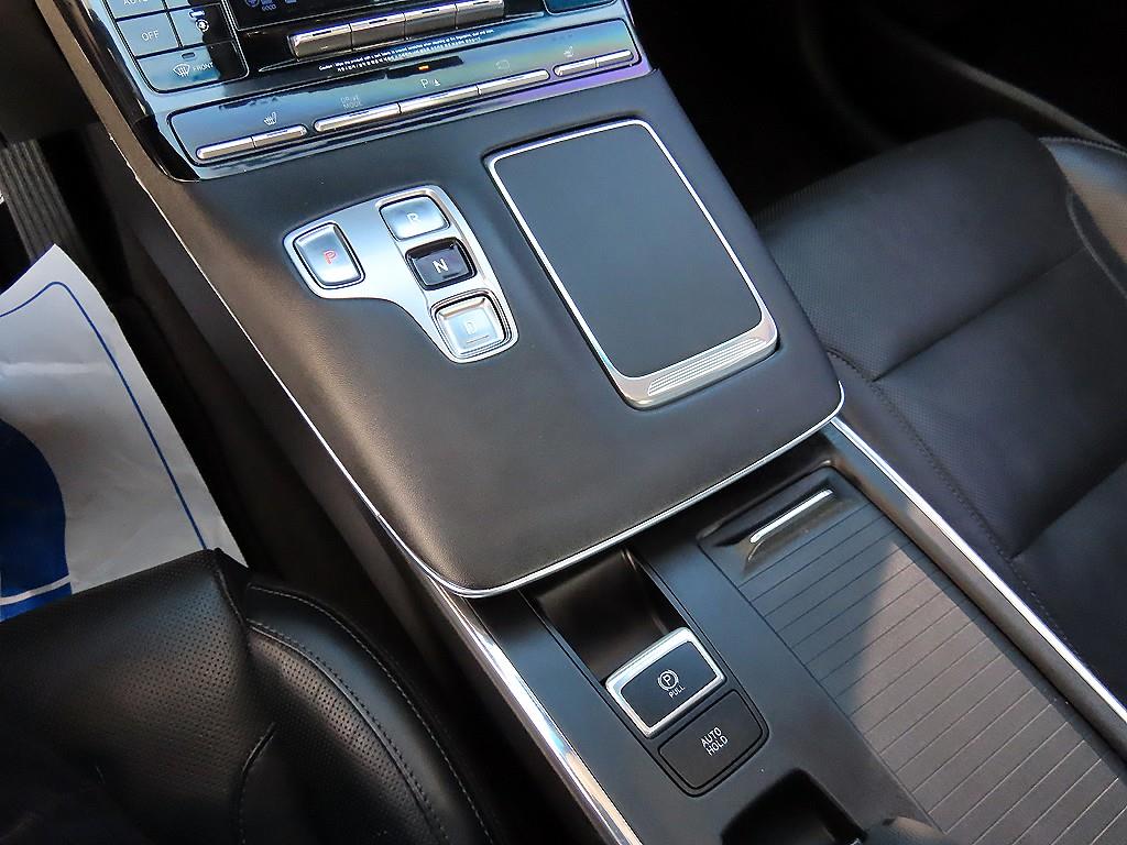 HYUNDAI Grandeur - Vista 10