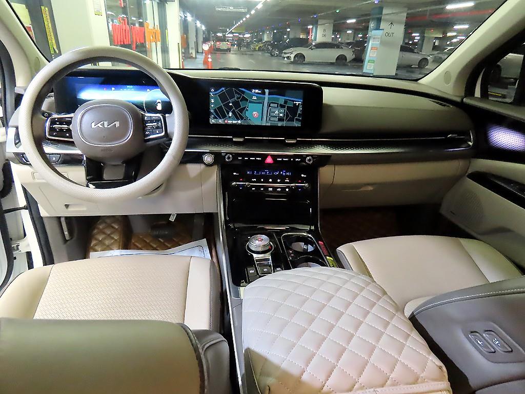 KIA Carnival - Vista 10