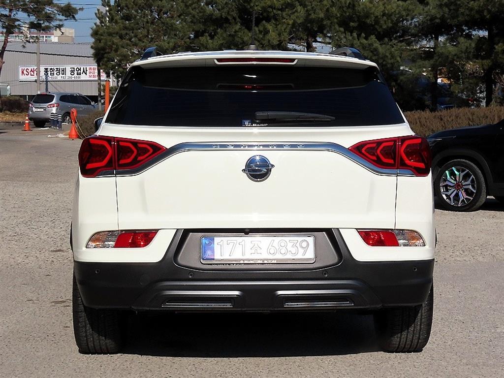 Ssangyong Korando - Vista 4