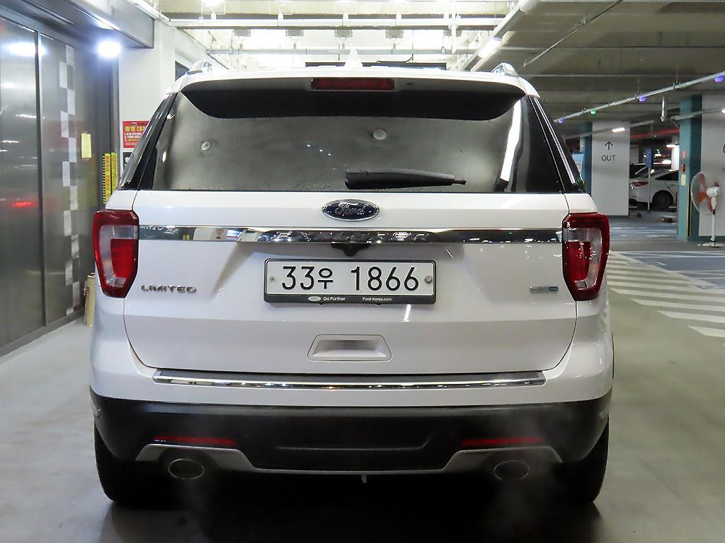 Ford Explorer - Vista 5