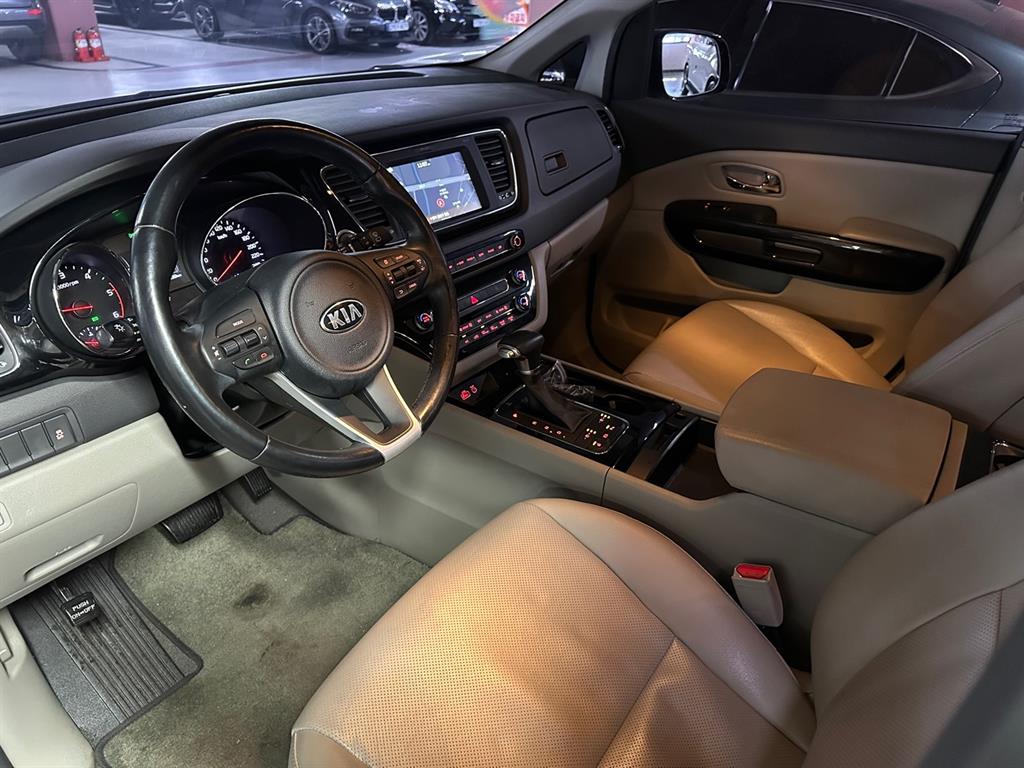 KIA Carnival 2017 Gris - Importación desde Corea - HF Imports Iquique - Foto 18
