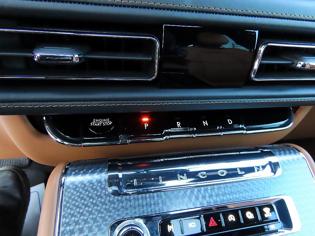 Lincoln Aviator - Vista 10