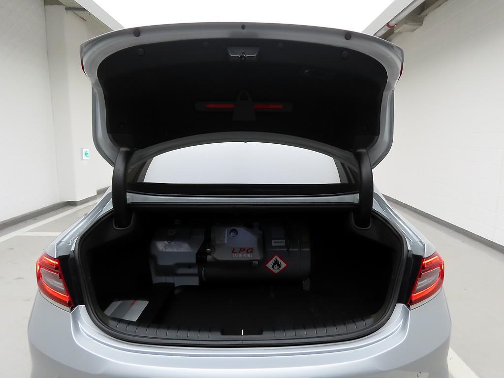 HYUNDAI Grandeur - Vista 5