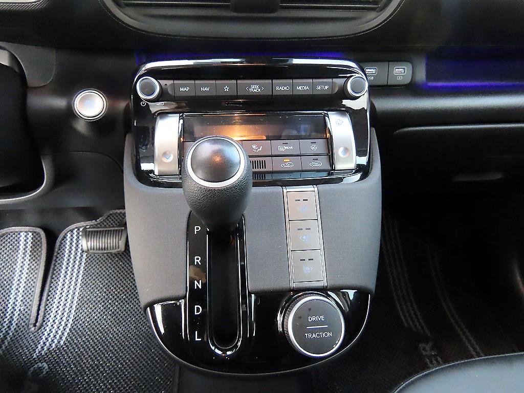 HYUNDAI Casper - Vista 10