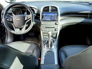 Chevrolet Malibu - Vista 10