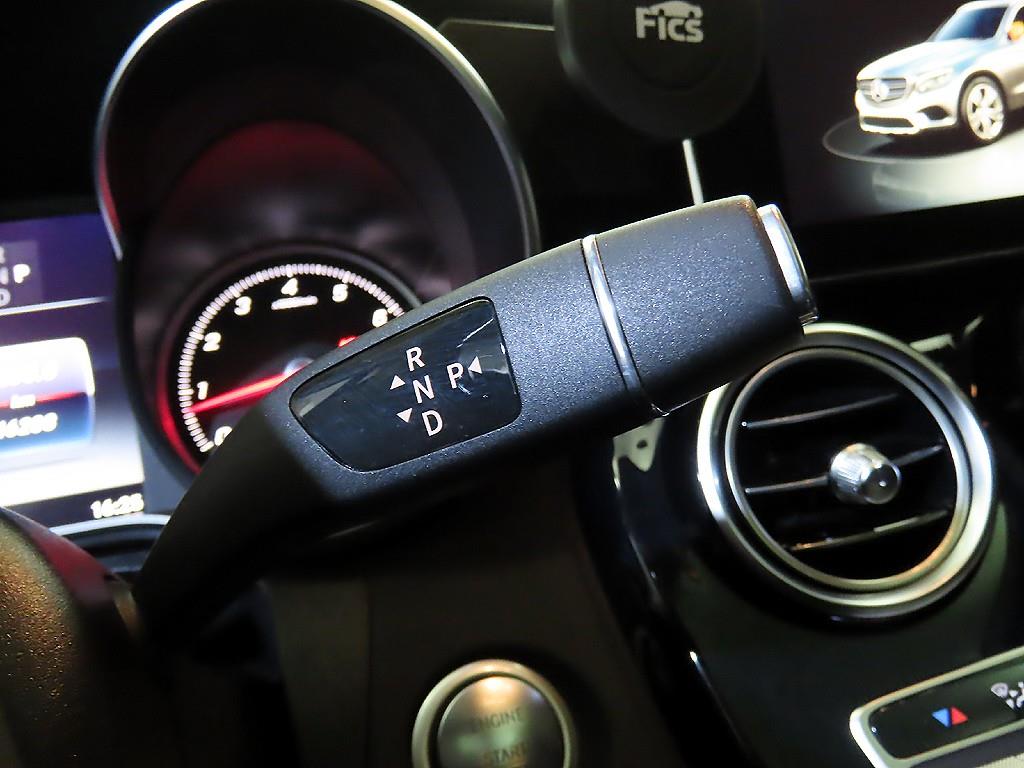 Mercedes Benz GLC Class - Vista 12