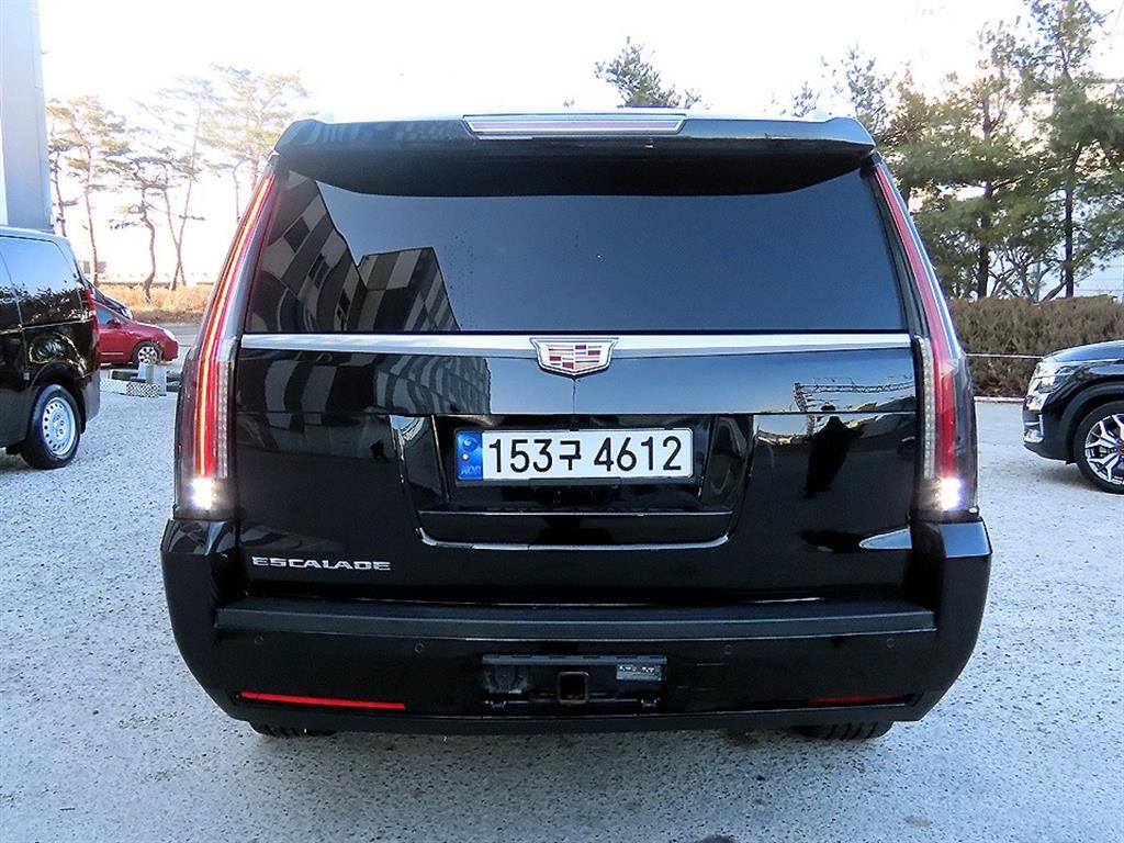 Cadillac Escalade - Vista 4