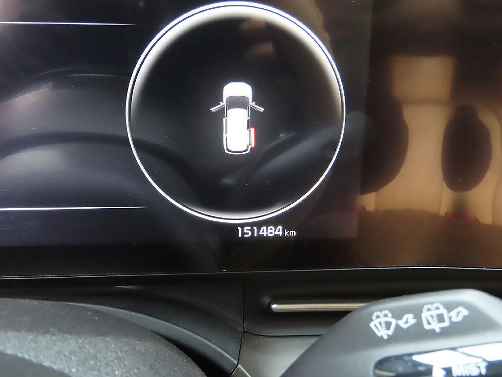 KIA Carnival - Vista 11