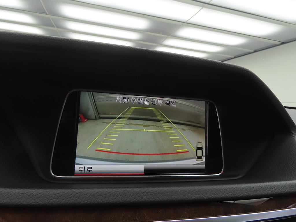 Mercedes Benz E class 2014 Plateado - Importación desde Corea - HF Imports Iquique - Foto 14