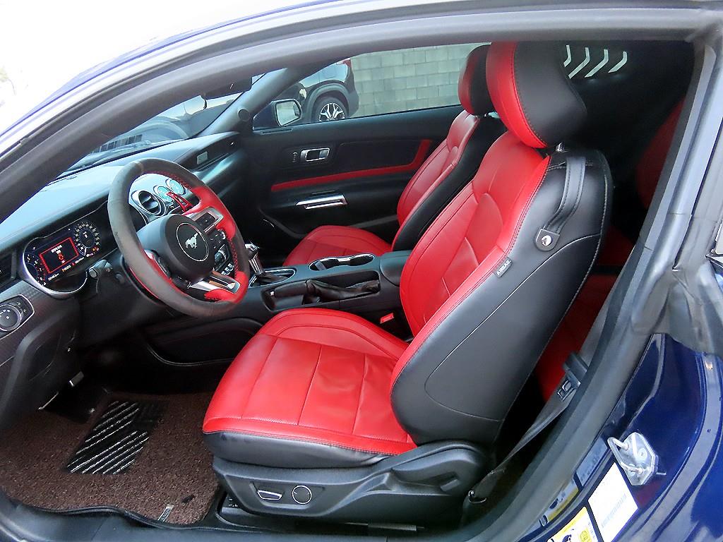 Ford Mustang - Vista 5