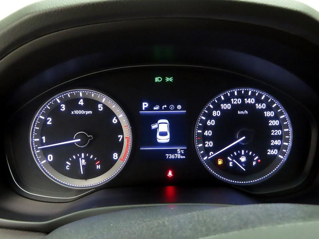 HYUNDAI Grandeur - Vista 6