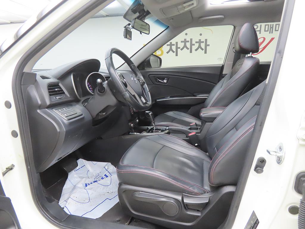 Ssangyong Tivoli - Vista 5