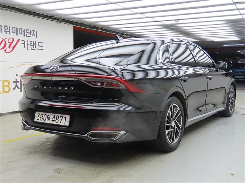 HYUNDAI Grandeur - Vista 4