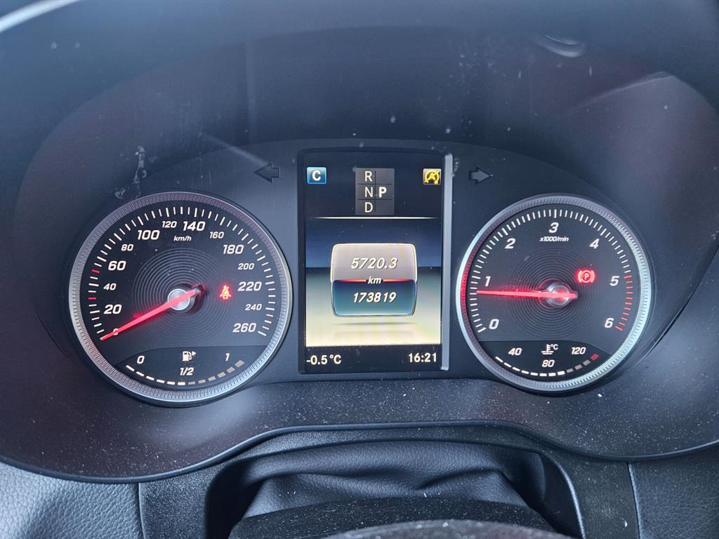 Mercedes Benz GLC Class - Vista 9