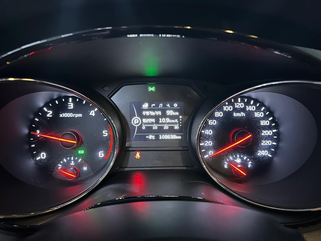 KIA Carnival - Vista 6