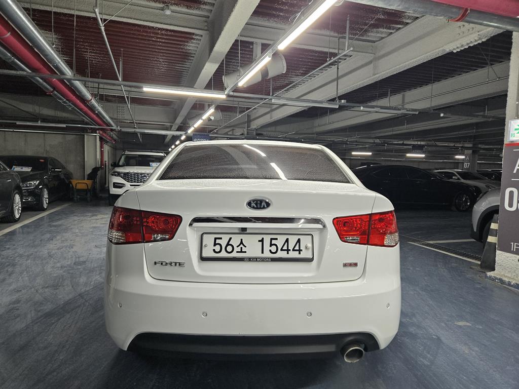 KIA Forte - Vista 5