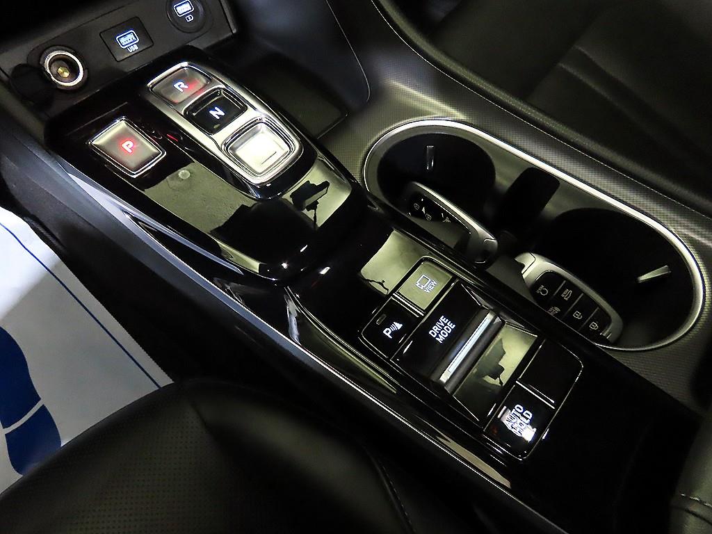 HYUNDAI Sonata - Vista 12