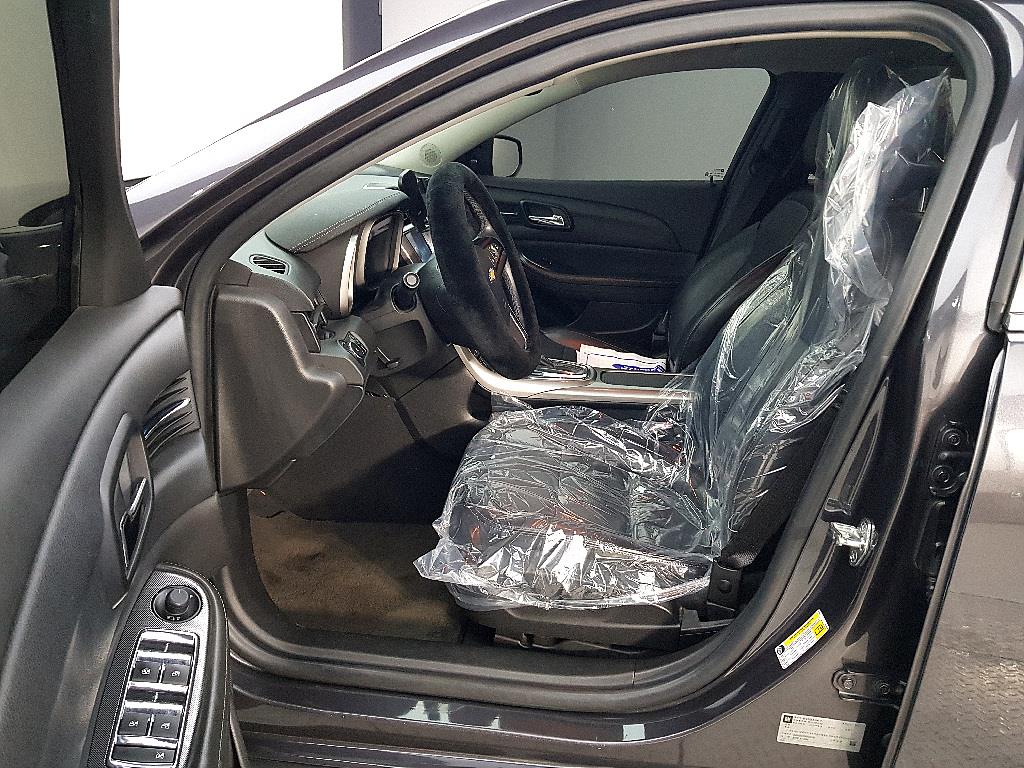 Chevrolet Malibu - Vista 8