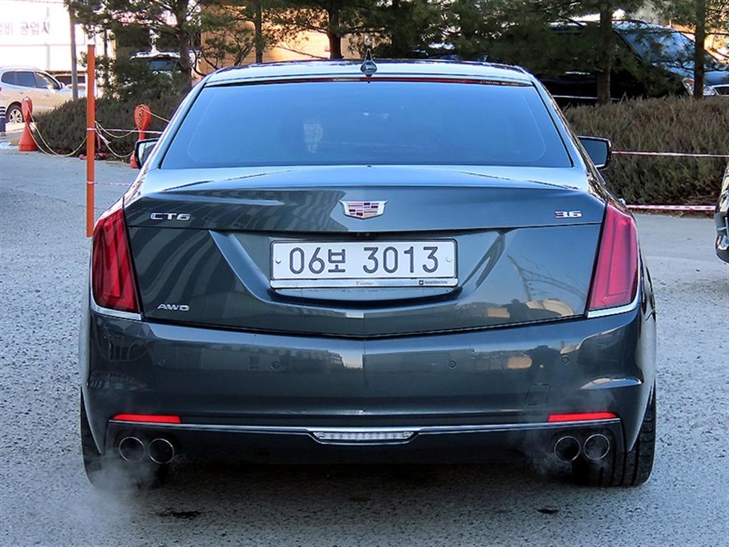 Cadillac CT6 - Vista 4