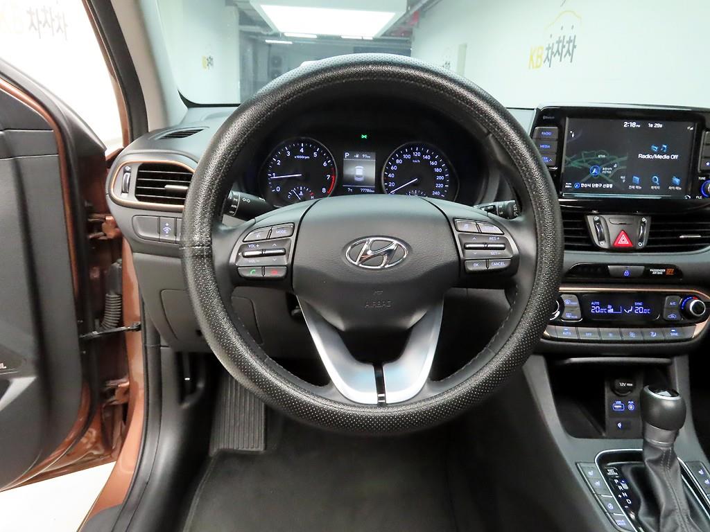 HYUNDAI i30 - Vista 6