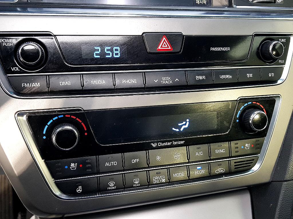 HYUNDAI Sonata - Vista 12