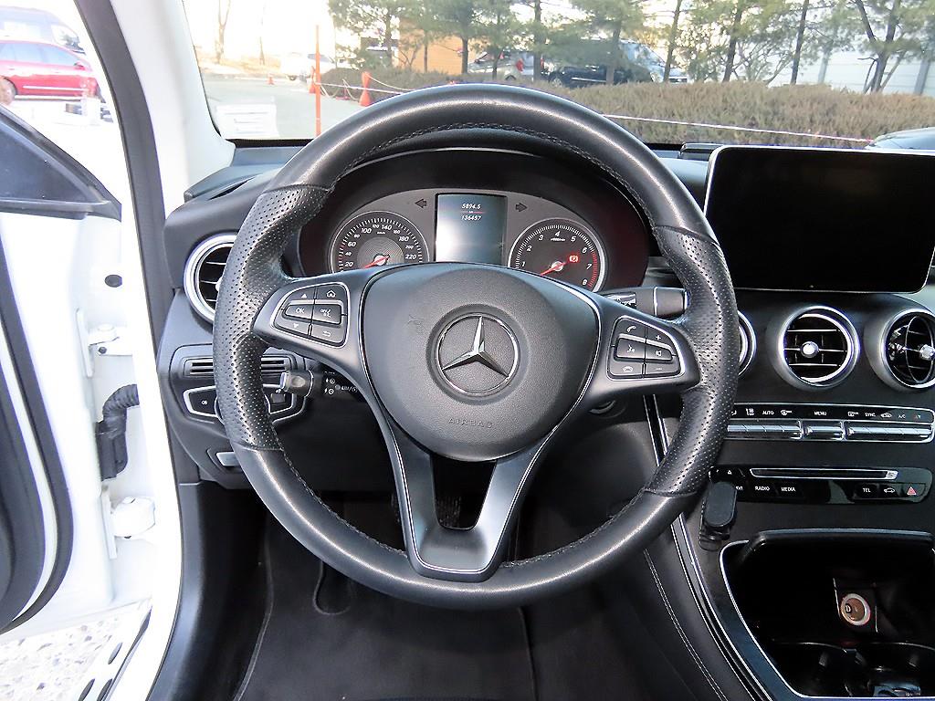 Mercedes Benz GLC Class - Vista 8