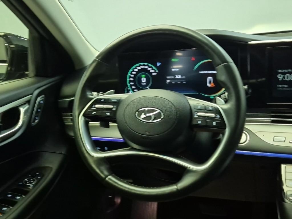 HYUNDAI Grandeur - Vista 8