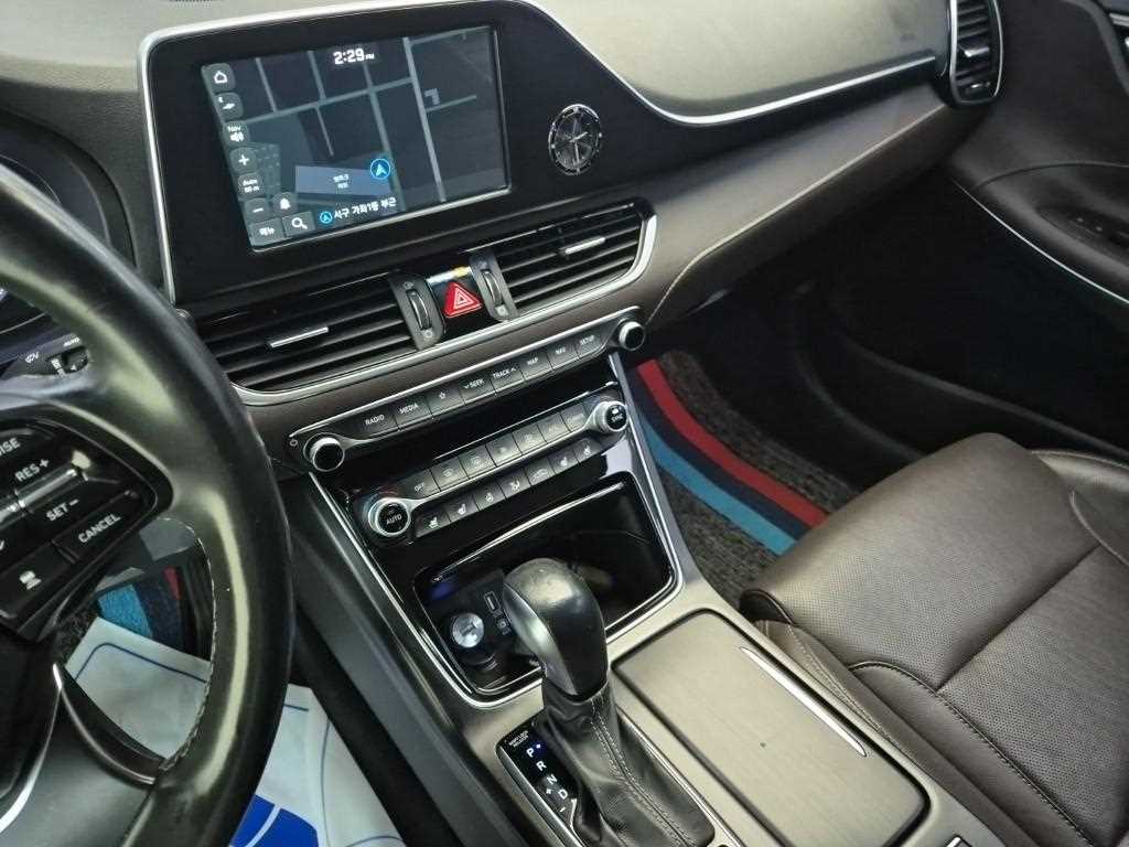 HYUNDAI Grandeur - Vista 10