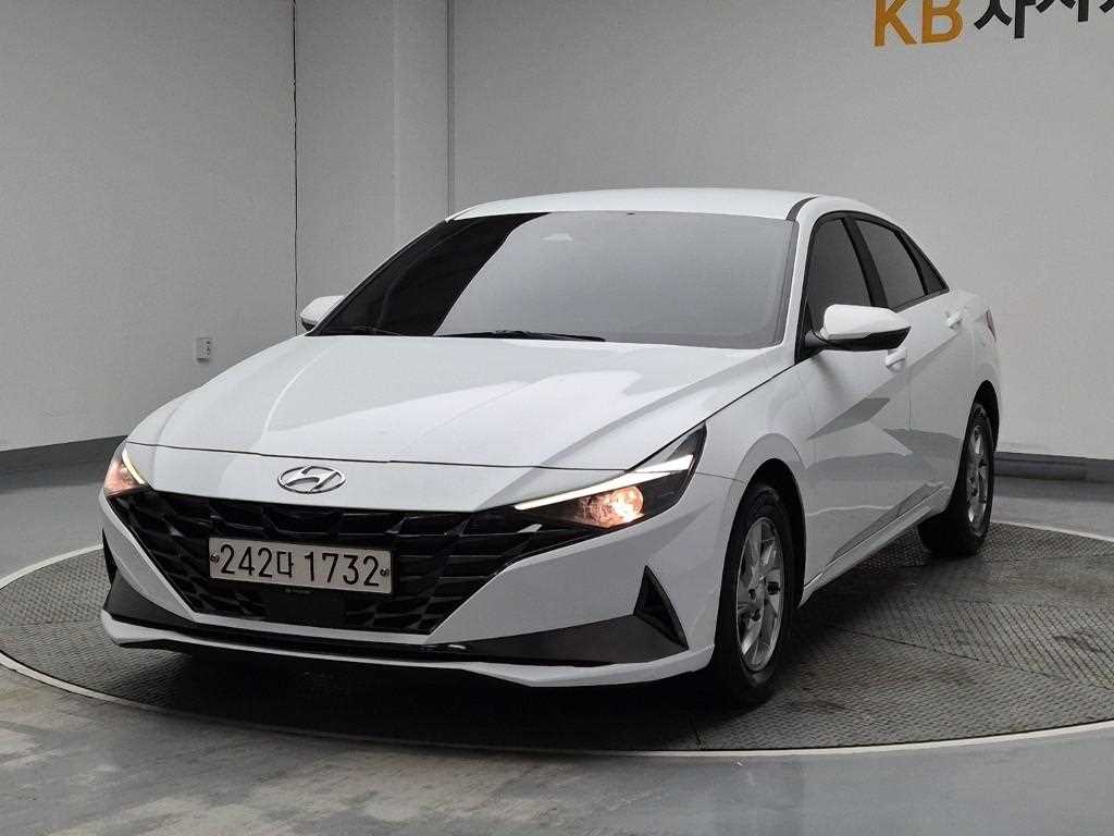 HYUNDAI Avante 2021 Blanco - Importación desde Corea - HF Imports Iquique - Foto 1