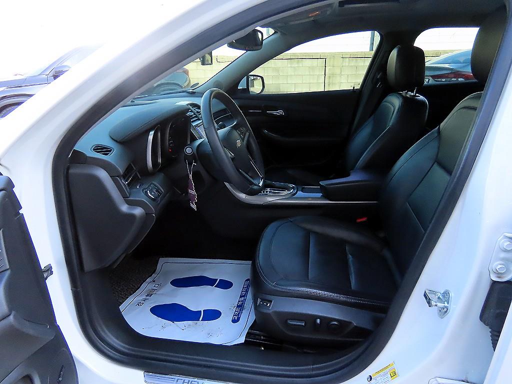 Chevrolet Malibu - Vista 5