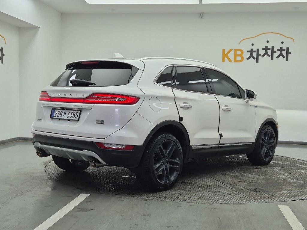 Lincoln MKC - Vista 4