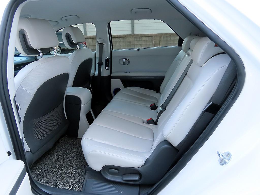 HYUNDAI Ioniq 5 - Vista 6