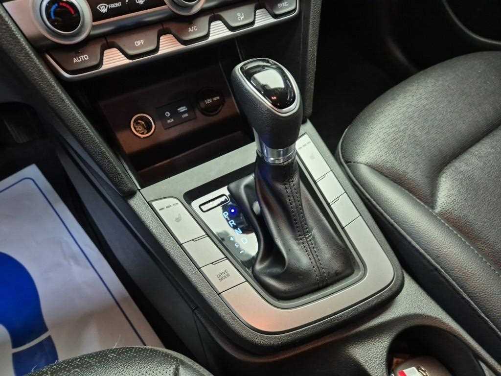 HYUNDAI Avante - Vista 8