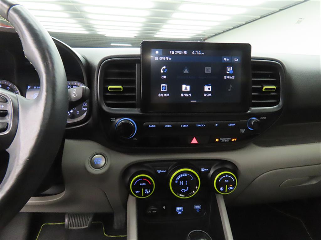 HYUNDAI Venue - Vista 12
