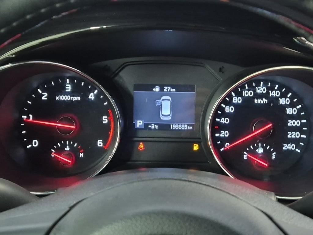 KIA Carnival - Vista 6