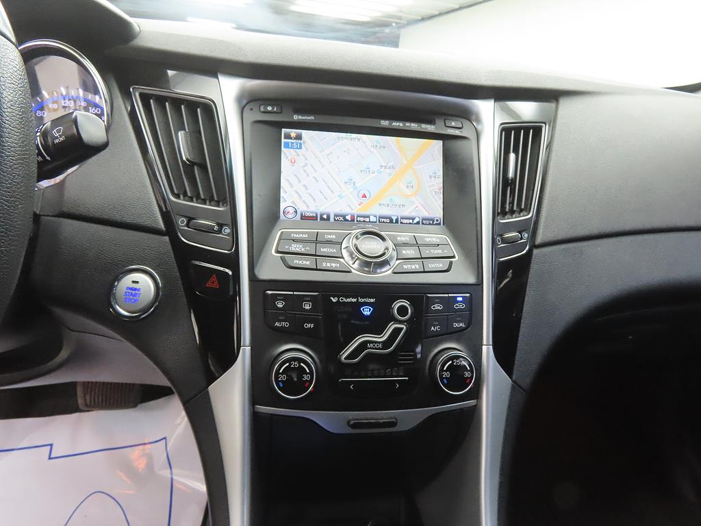 HYUNDAI Sonata - Vista 10