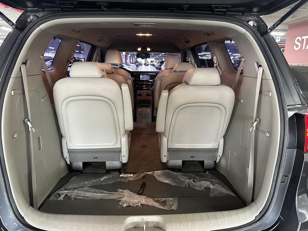 KIA Carnival 2017 Gris - Importación desde Corea - HF Imports Iquique - Foto 17