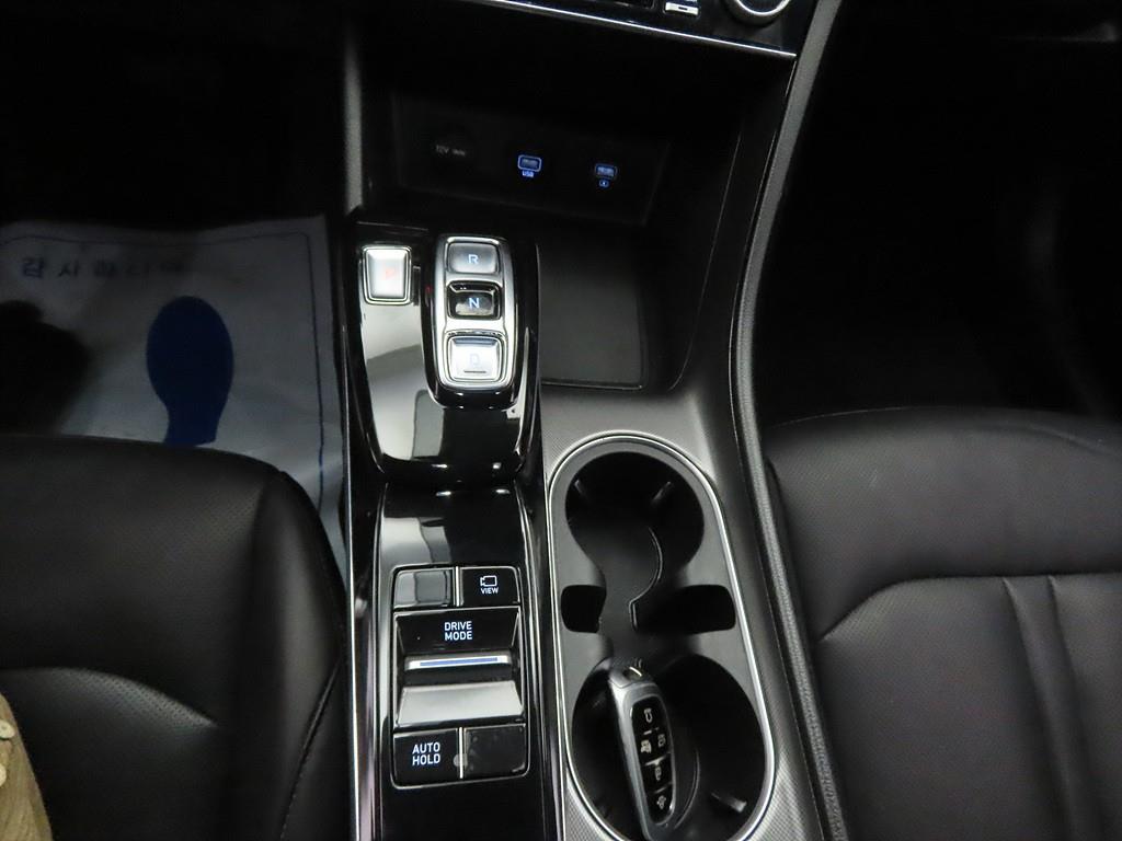 HYUNDAI Sonata - Vista 11