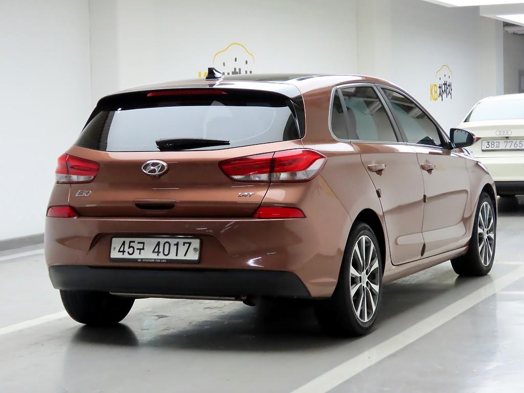 HYUNDAI i30 - Vista 4