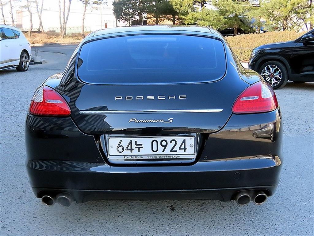Porsche Panamera - Vista 4