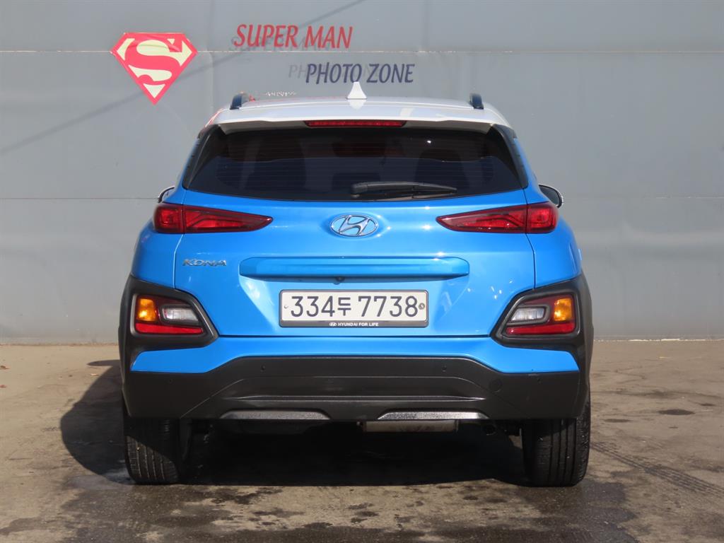 HYUNDAI Kona - Vista 7