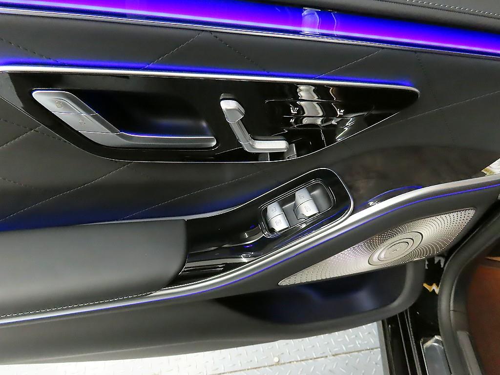 Mercedes Benz S Class - Vista 12