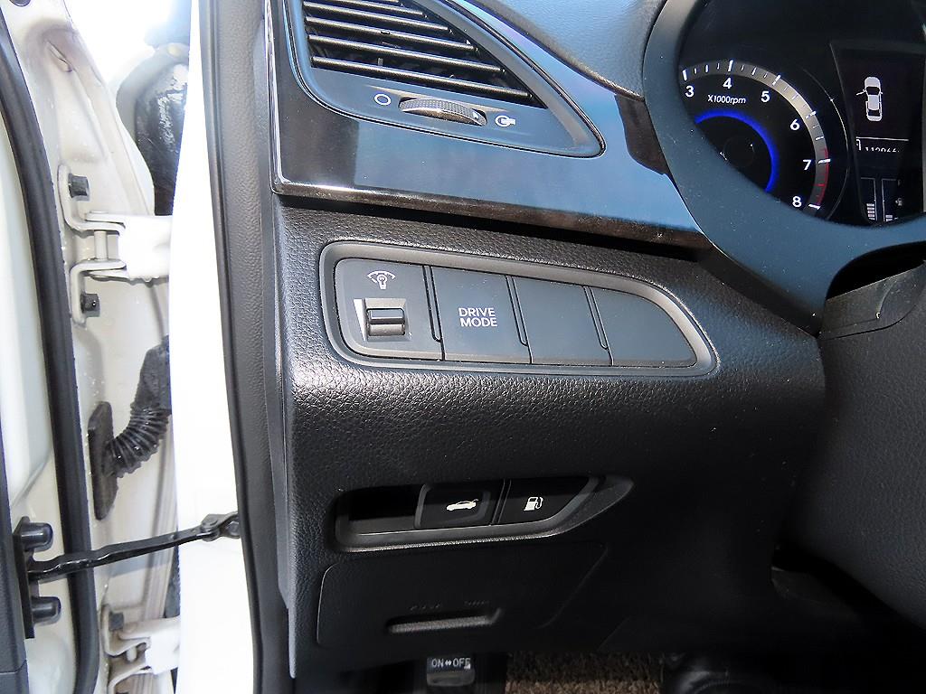 HYUNDAI Grandeur - Vista 12